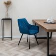 Chaise pour salle à manger Kick Velvet Karl - Bleu foncé